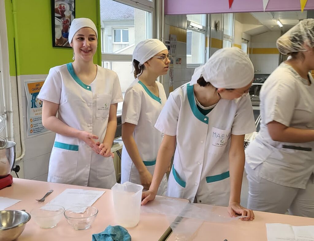la-guerre-des-patissiers-une-semaine-de-creation-intensive